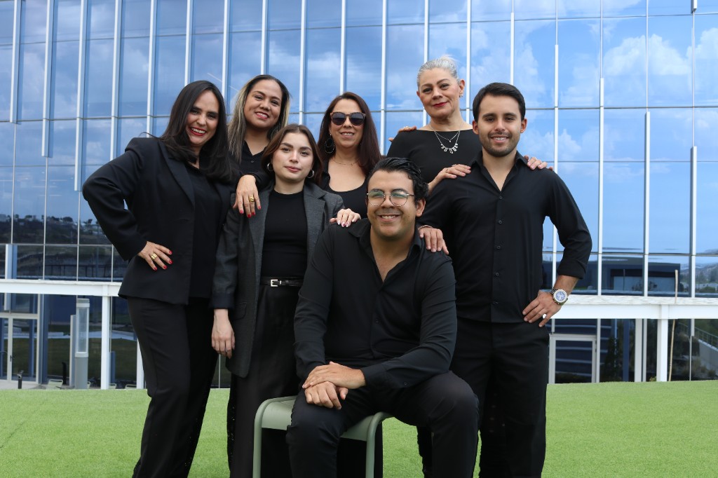 Equipo Total Living